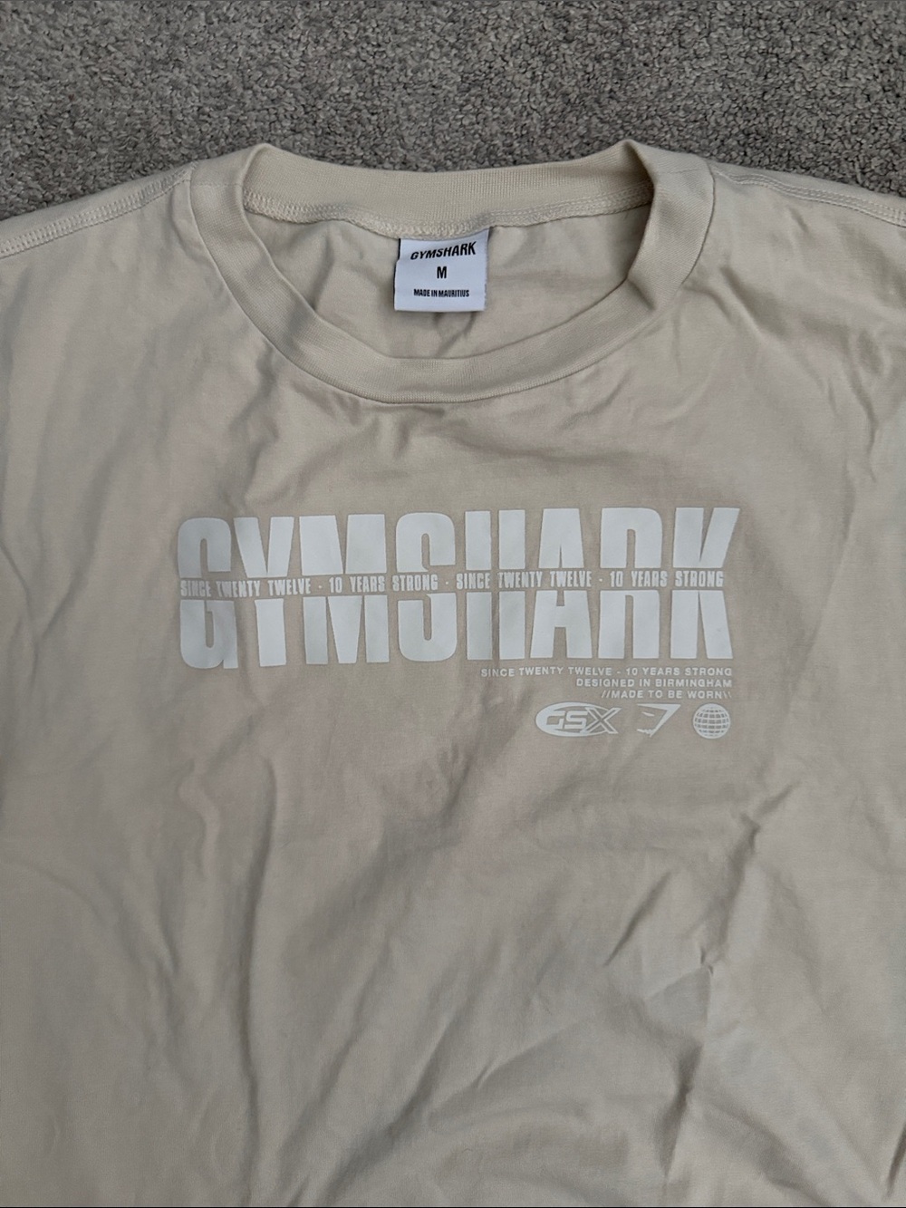 Gymshark Women’s Cream Logo T-Shirt - Picture 3 of 3